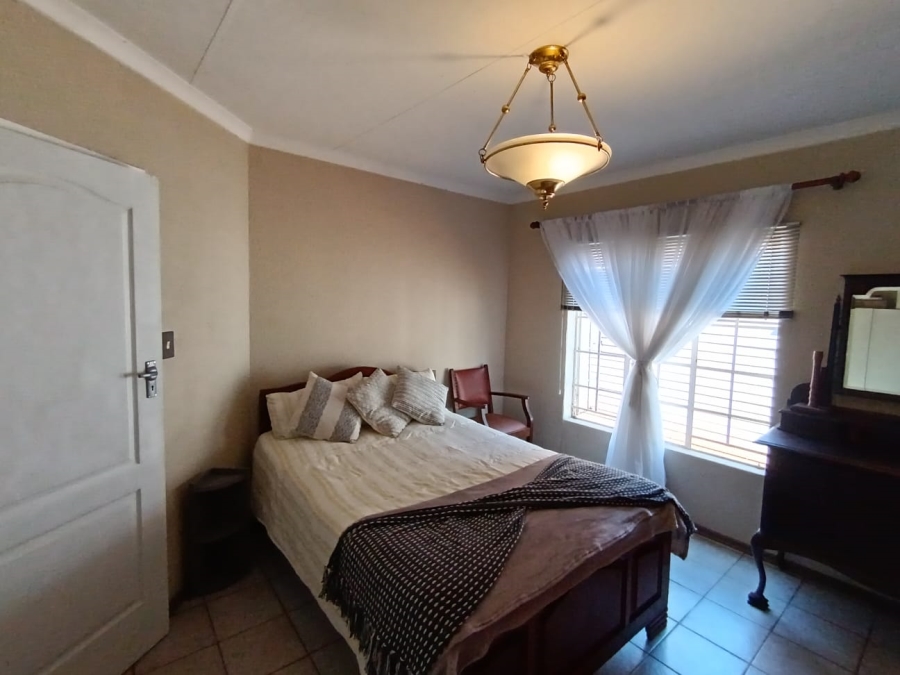 6 Bedroom Property for Sale in Cashan North West